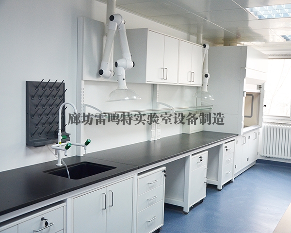 草莓成人APP下载与普通实验台的区别在哪？